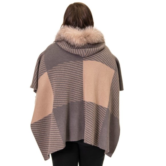 Hooded Wool Cape with Fox Fur - Picture 2 of 2